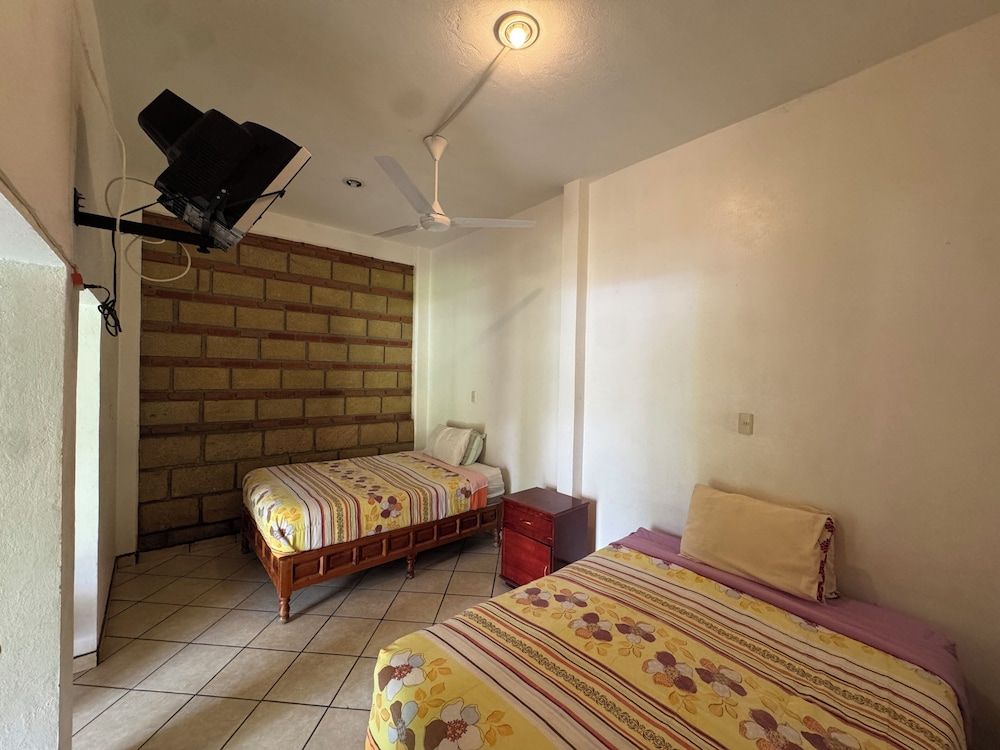 Hotel Quinta Ventura Triple Room 2