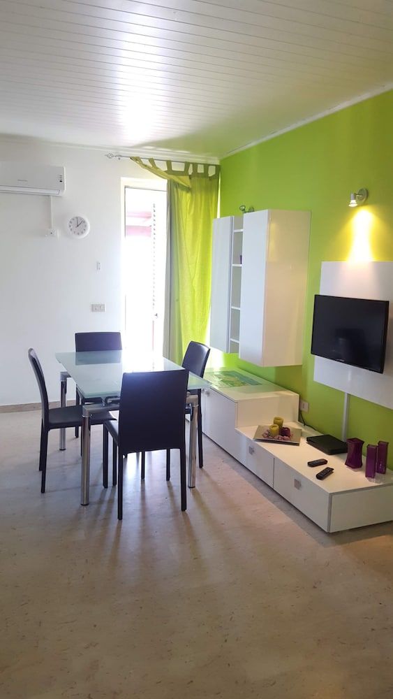 Residence Eloisa Apartment, Sea View 5