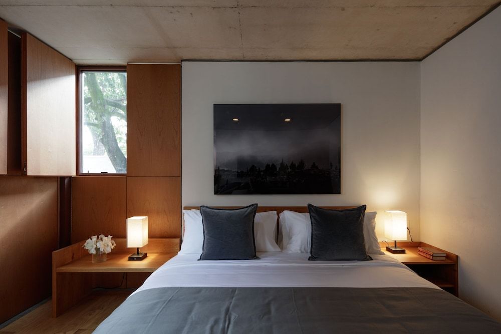 Casa Bosque Eduviges Design Room, 1 King Bed 2