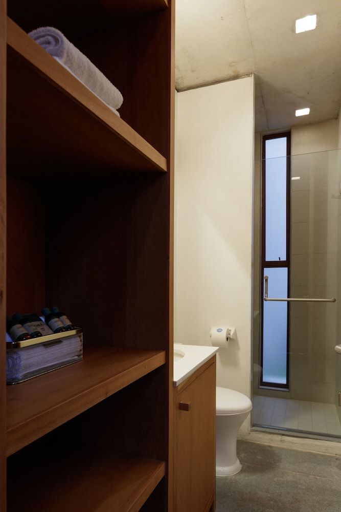 Casa Bosque Eduviges Design Room, 1 King Bed 9