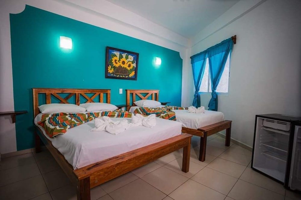 Hotel Las Palmas en Laurel