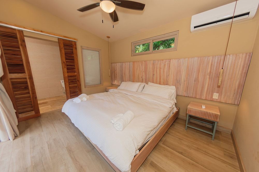 Junior Studio Suite, Pool View