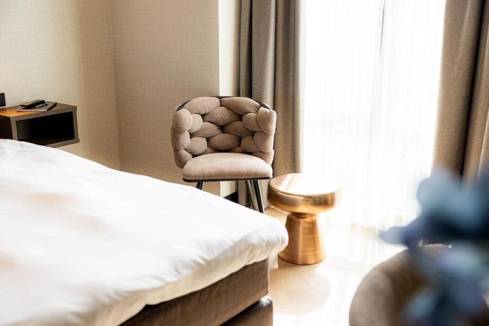 Hotel Twenty-Three Amsterdam Airport Deluxe Double Room 8