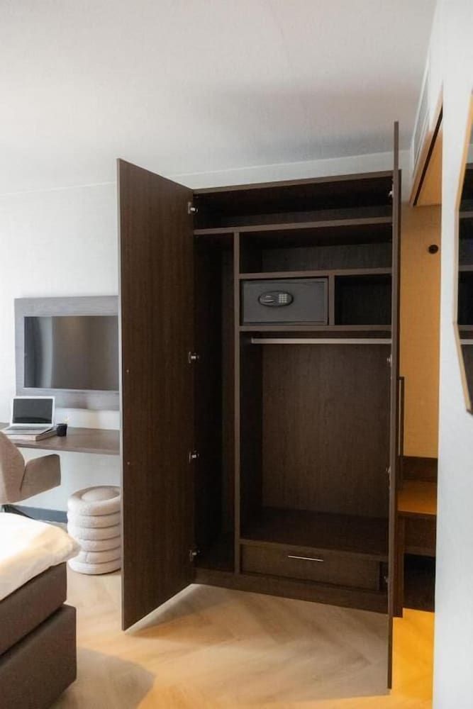 Hotel Twenty-Three Amsterdam Airport Deluxe Double Room 7