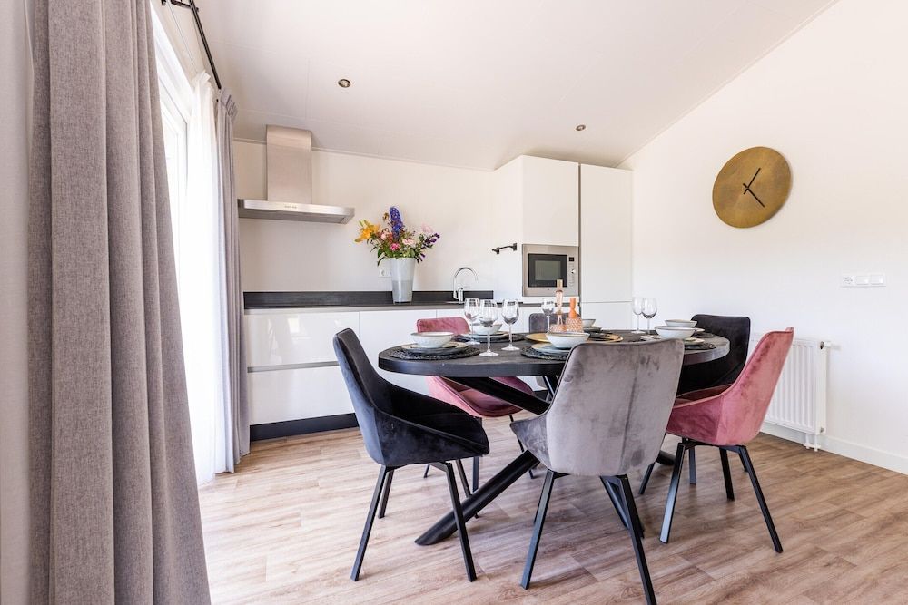 Peaceful Stay Near Trails Chalet 5