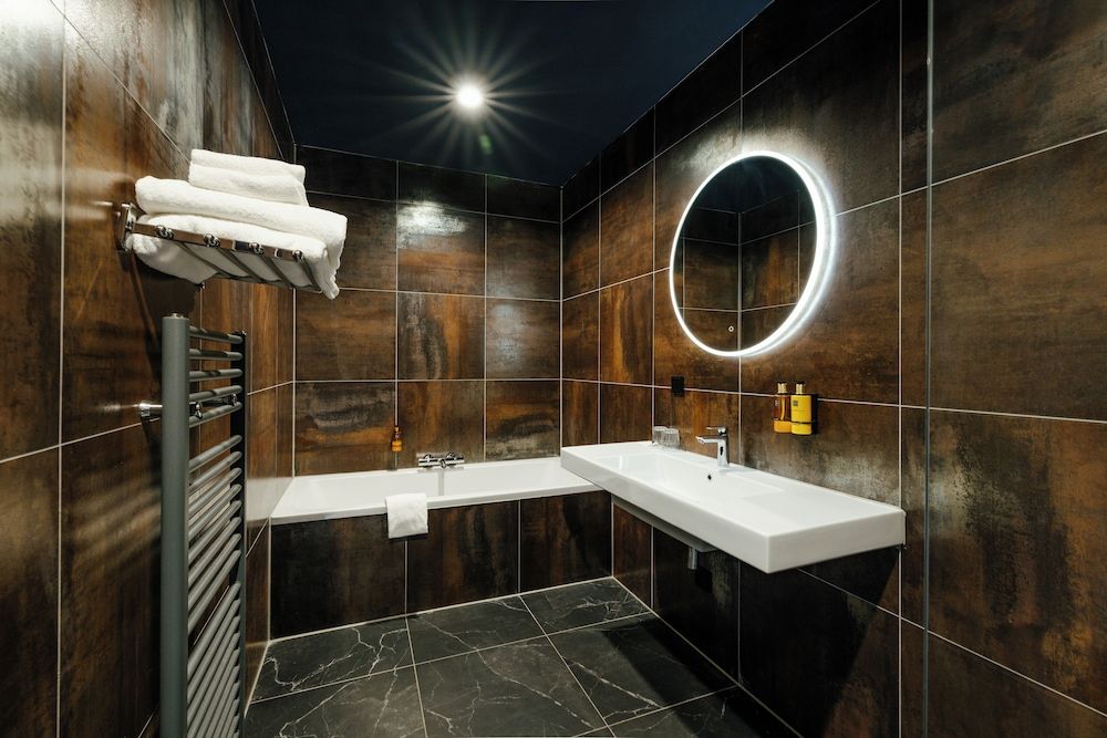 Boutique Hotel MAF Family Room, City View 4