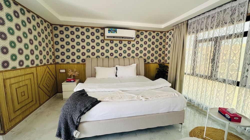 Safari Desert Camp Oman Deluxe Double Room, Balcony, Desert View 2