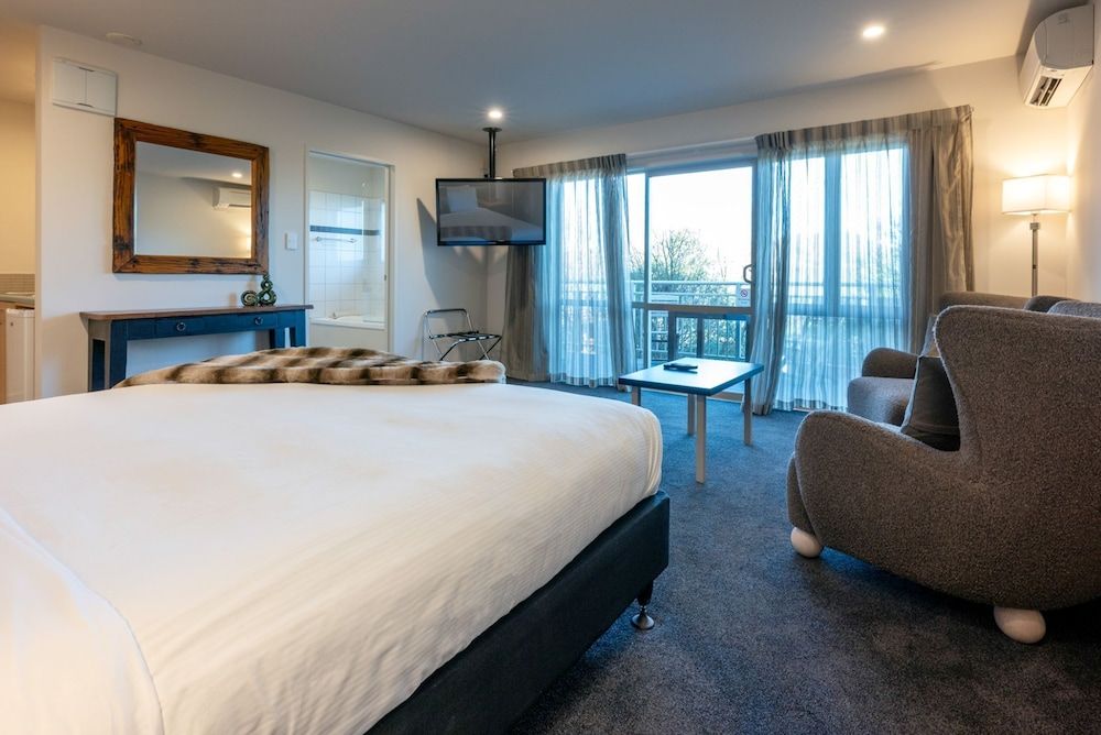 Hanmer Springs Gateway Lodge Deluxe Spa Studio 4