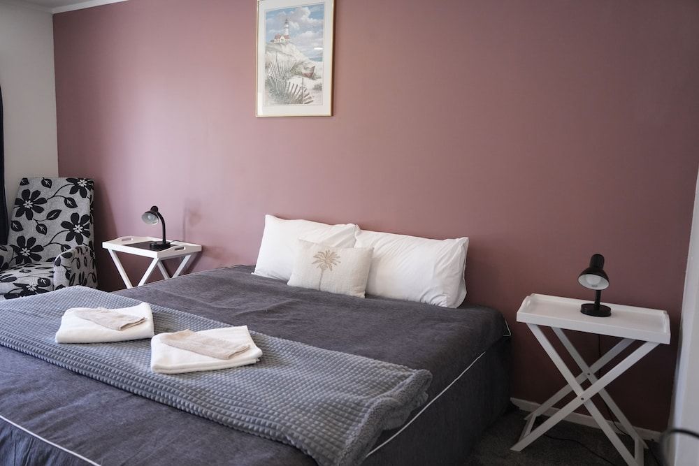 ACCOMMODATION GATEWAY MOTEL Studio, 1 Queen Bed, Non Smoking 3