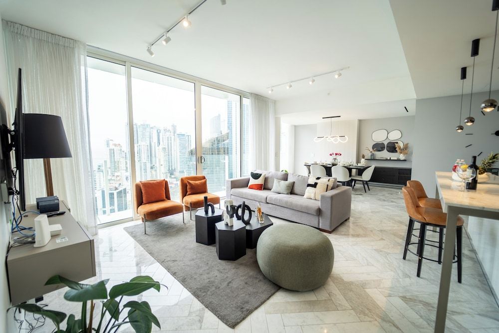 Deluxe Apartment