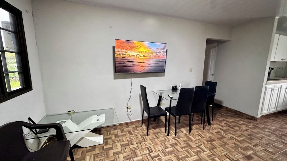 Peace N' Green Family Apartment, 2 Bedrooms 10