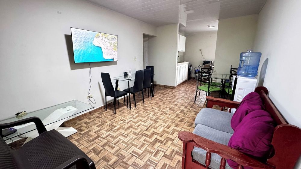 Peace N' Green Family Apartment, 2 Bedrooms 9