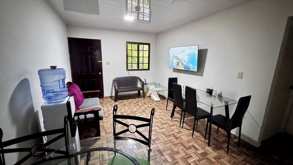 Peace N' Green Family Apartment, 2 Bedrooms 8