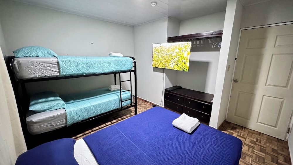 Peace N' Green Family Apartment, 2 Bedrooms 3