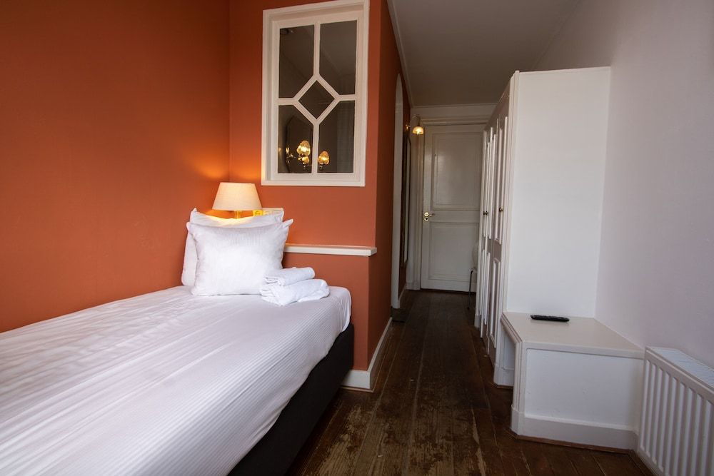 Economy Single Room