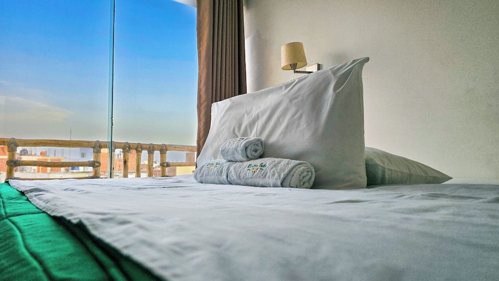 Deluxe Room, City View