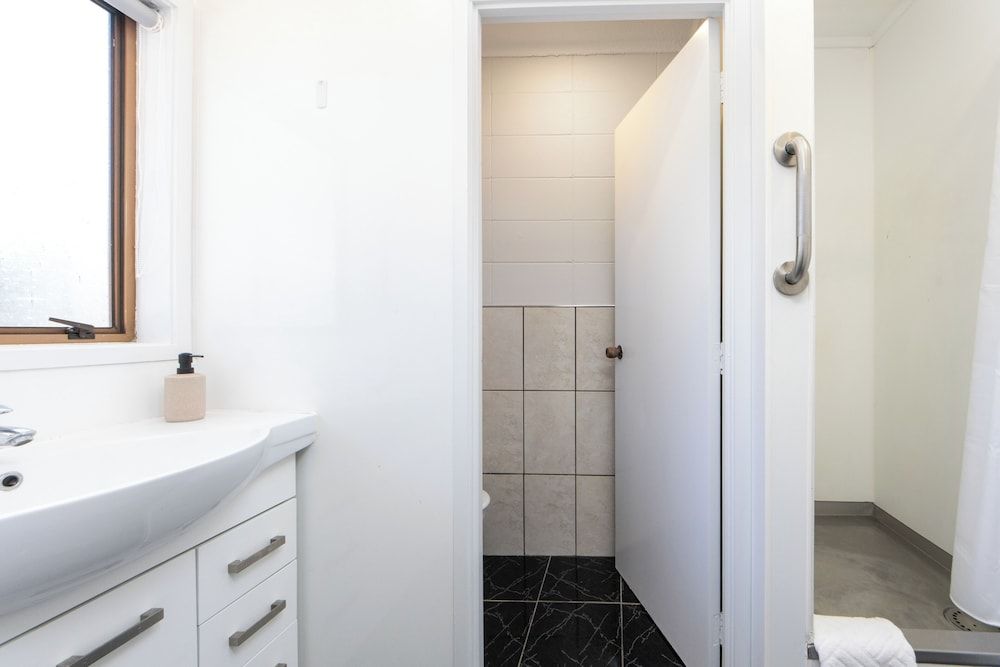 Epsom Motel Queen Studio 5