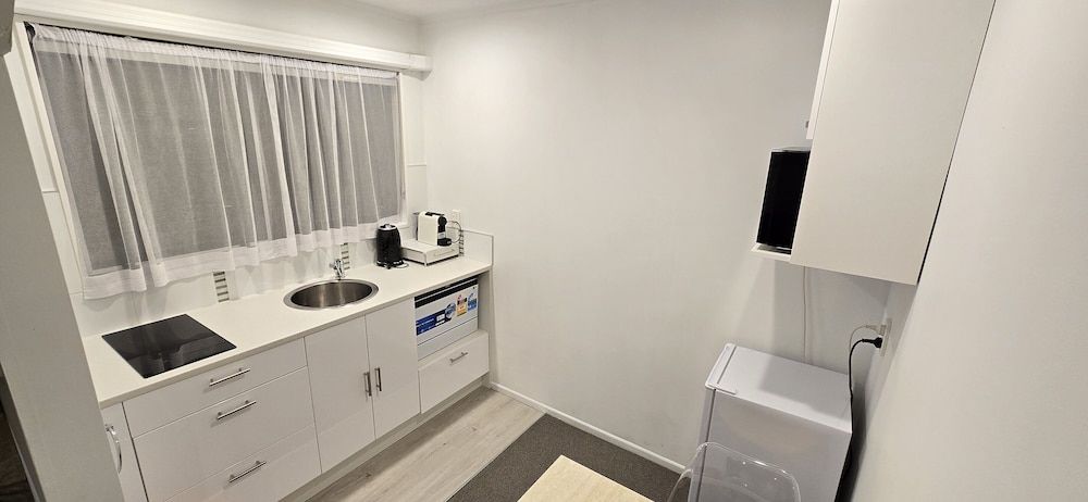 Motel 22 Standard Studio, Non Smoking, Kitchenette (Studio Queen) 2