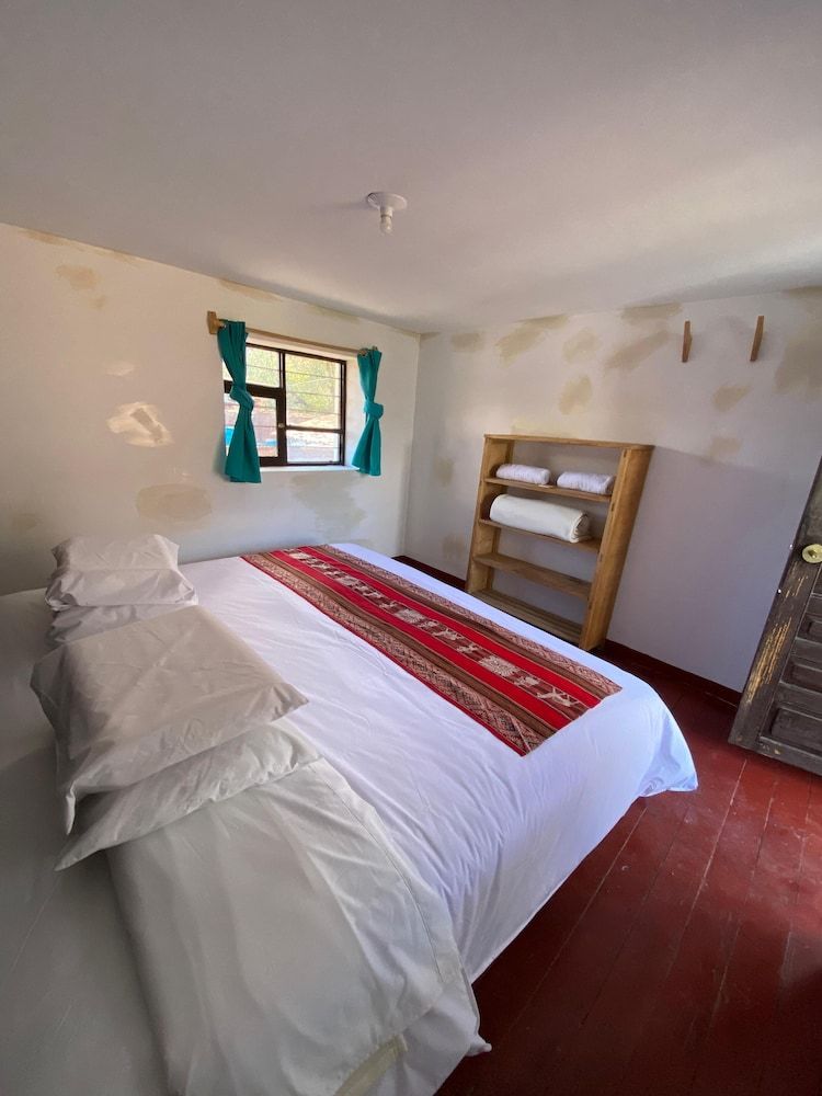 Family House, 2 Bedrooms, Kitchen, Mountain View