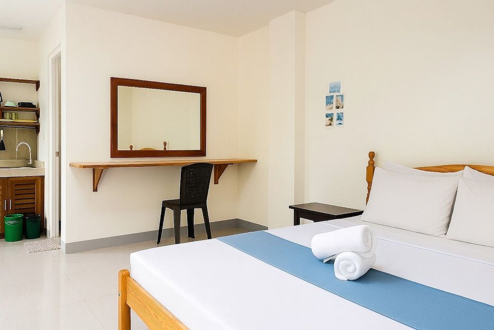 Yayay Siargao Basic Studio, Balcony, Courtyard View 3