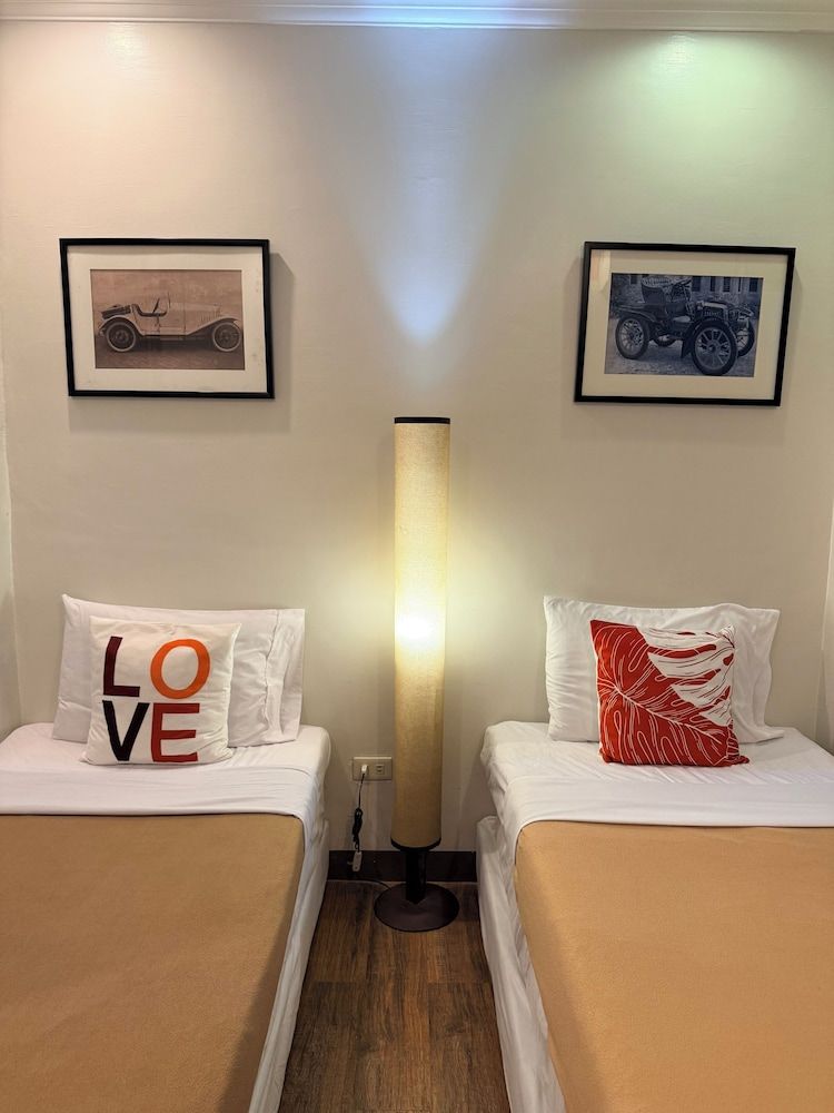 Hotel Tiffany - Laoag Basic Double or Twin Room 3