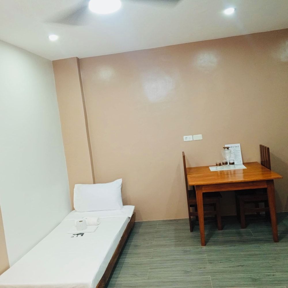 Tiwis Travellers Inn Standard Studio, Balcony 6