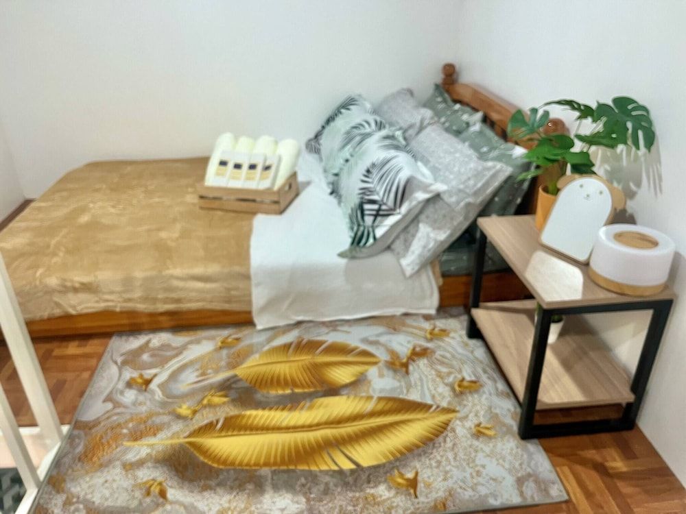 Bloomstone Urban Chill Cabin Cabin, 1 Bedroom, Smoking, Garden View 10