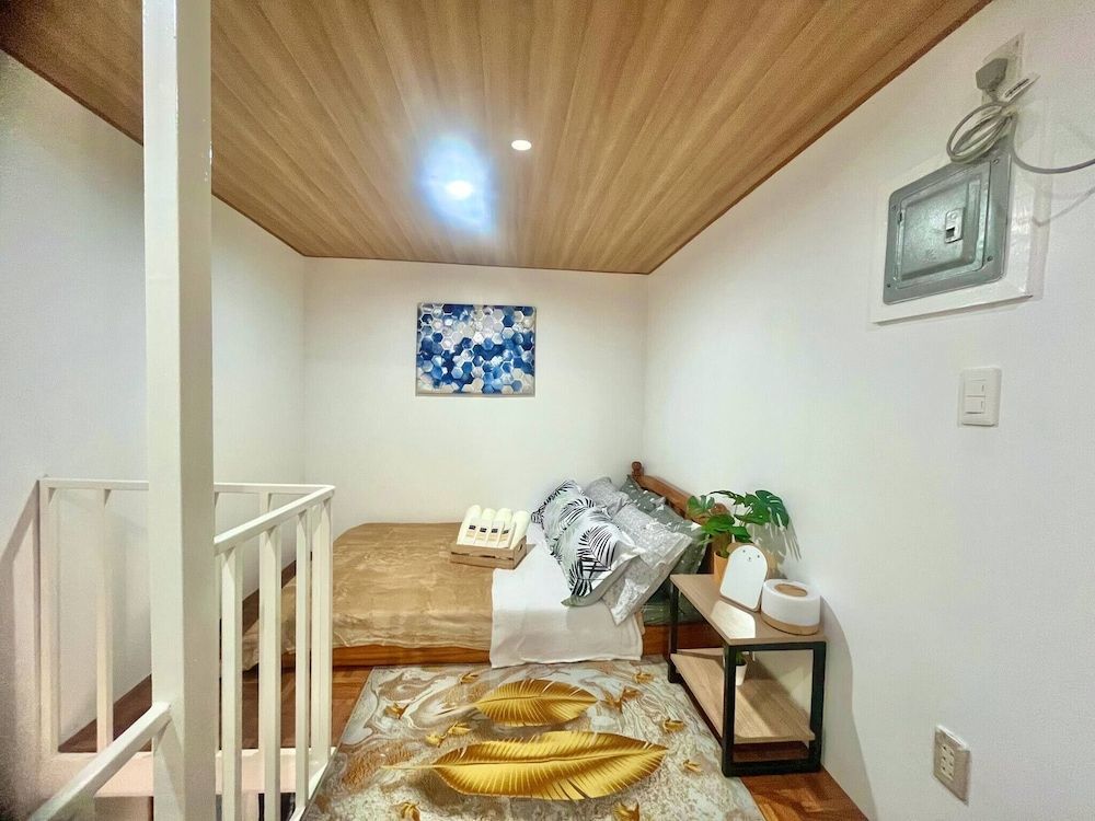 Bloomstone Urban Chill Cabin Cabin, 1 Bedroom, Smoking, Garden View 3