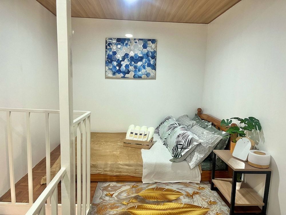 Bloomstone Urban Chill Cabin Cabin, 1 Bedroom, Smoking, Garden View 9