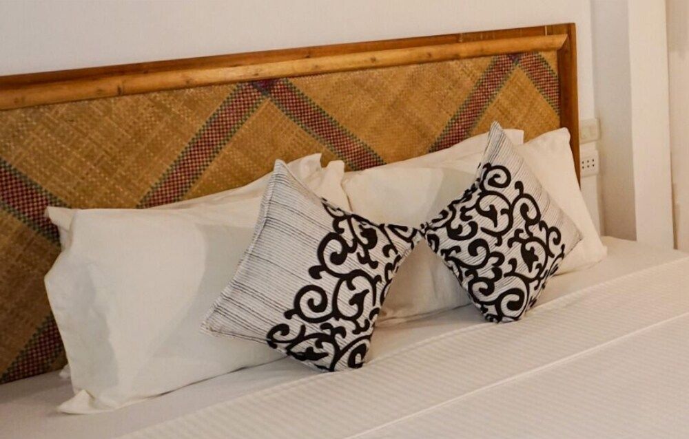 La Colonial Resort Deluxe Suite, Pool View 2