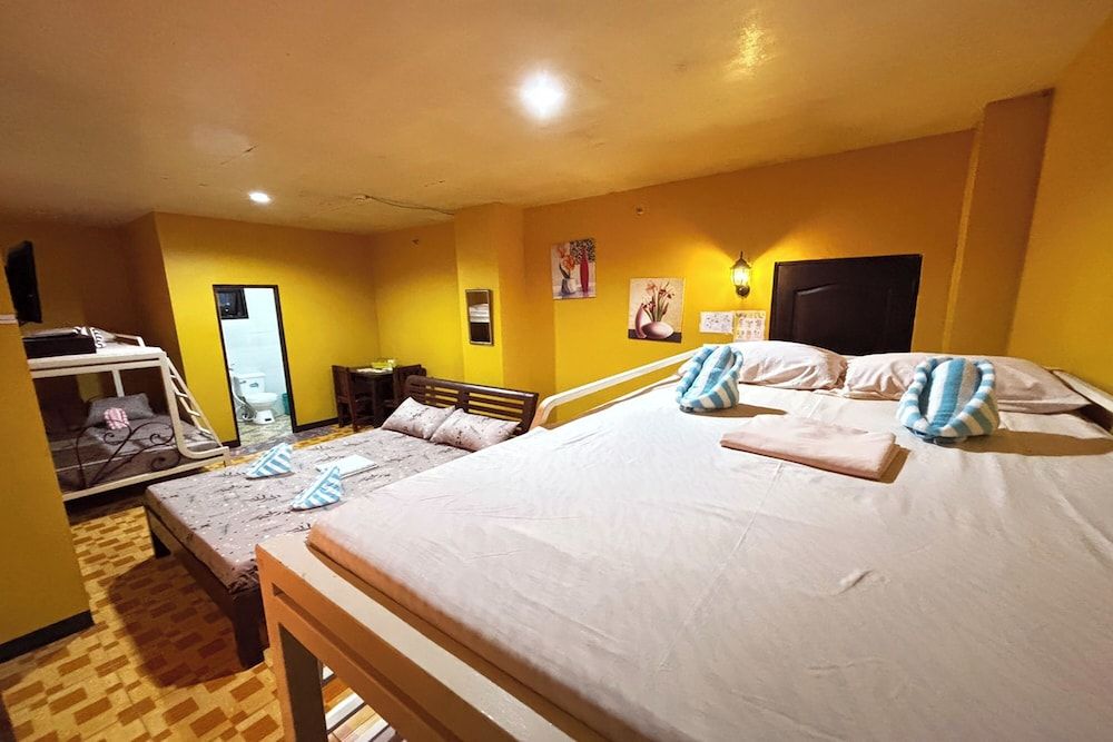 Sea Urchin Hotel near Hundred Islands Basic Shared Dormitory 4