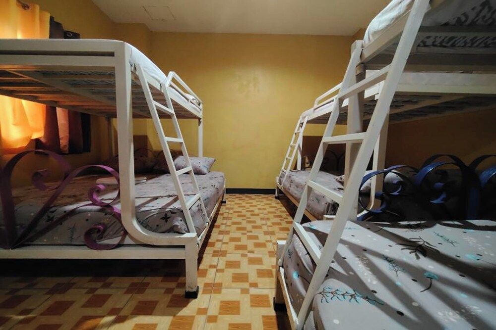 Sea Urchin Hotel near Hundred Islands Comfort Shared Dormitory 2