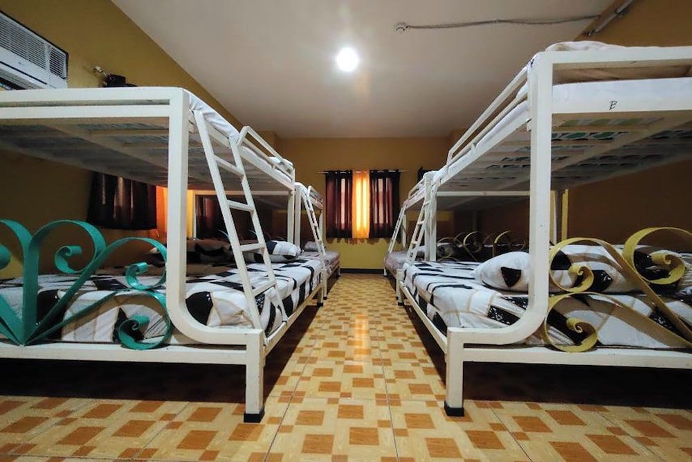 Sea Urchin Hotel near Hundred Islands Shared Dormitory