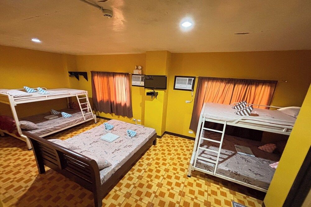 Sea Urchin Hotel near Hundred Islands Basic Shared Dormitory 2