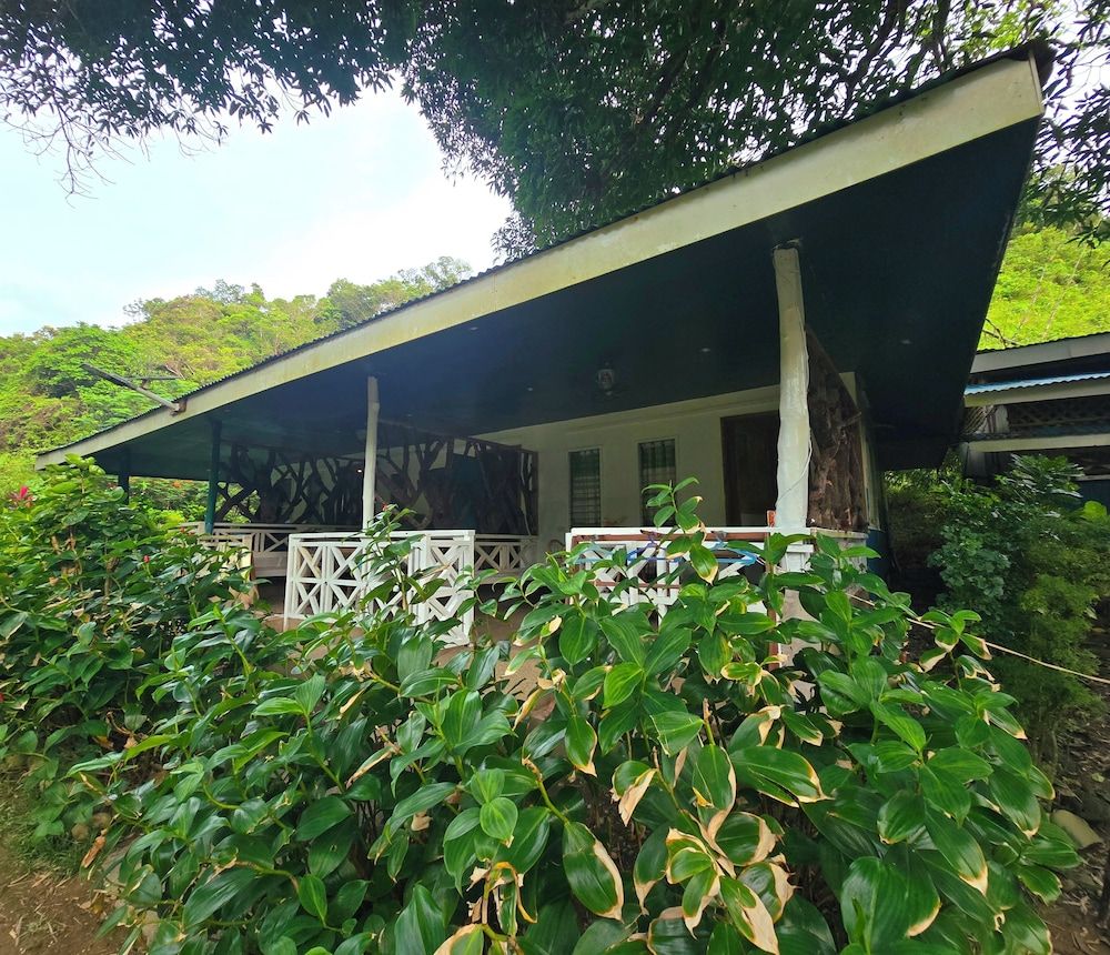 Isla Echague Family Quadruple Room, Partial Ocean View 10