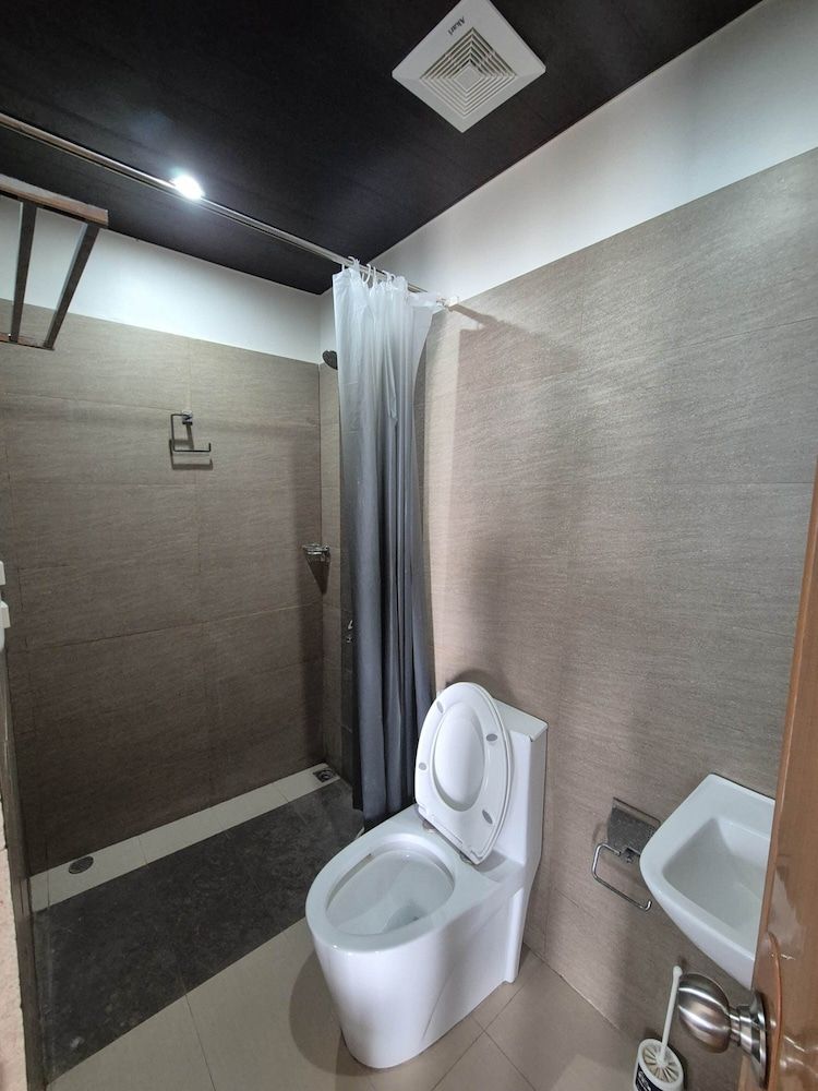 Eagle's Nest Beach Resort- Samal Island Apartment 8