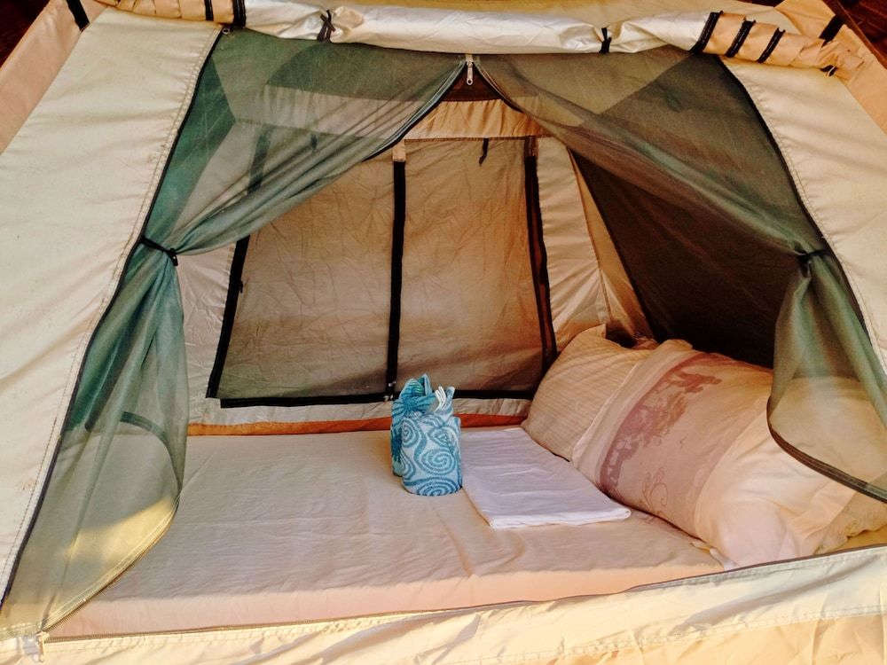 Amwani Beach Camp Comfort Tent, Sea View 3