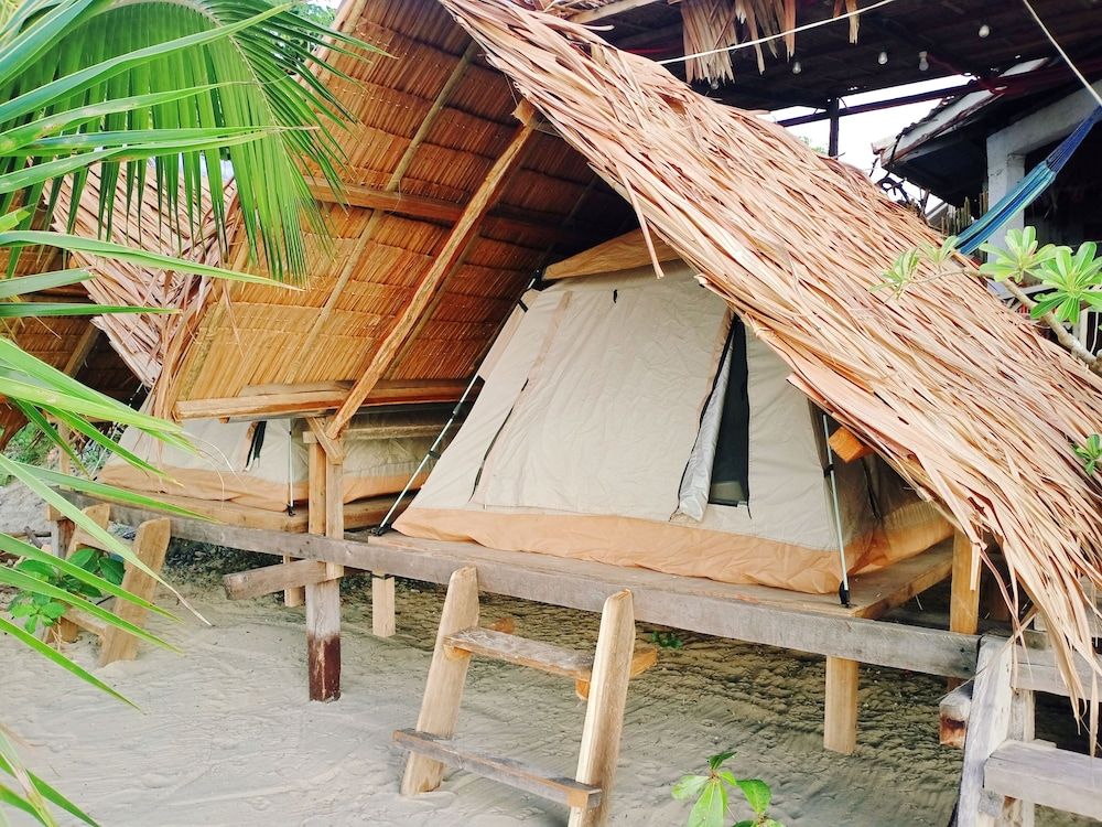 Amwani Beach Camp Comfort Tent, Sea View 7