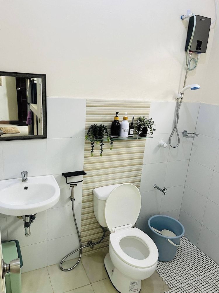 Bloomstone 2BR Family Suite in Gensan House, 2 Bedrooms, Smoking 26