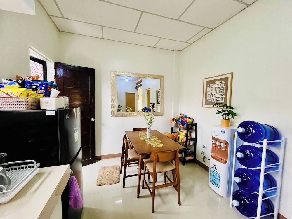 Bloomstone 2BR Family Suite in Gensan House, 2 Bedrooms, Smoking 24