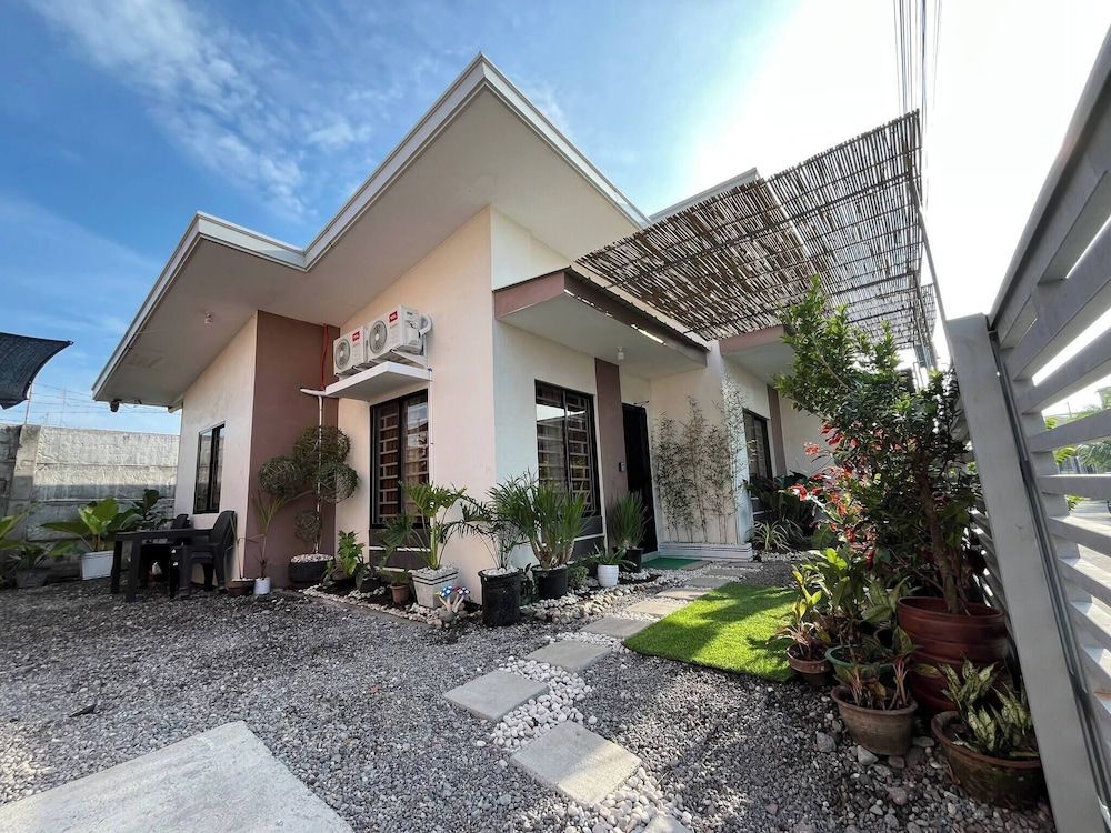 Bloomstone 2BR Family Suite in Gensan House, 2 Bedrooms, Smoking 60