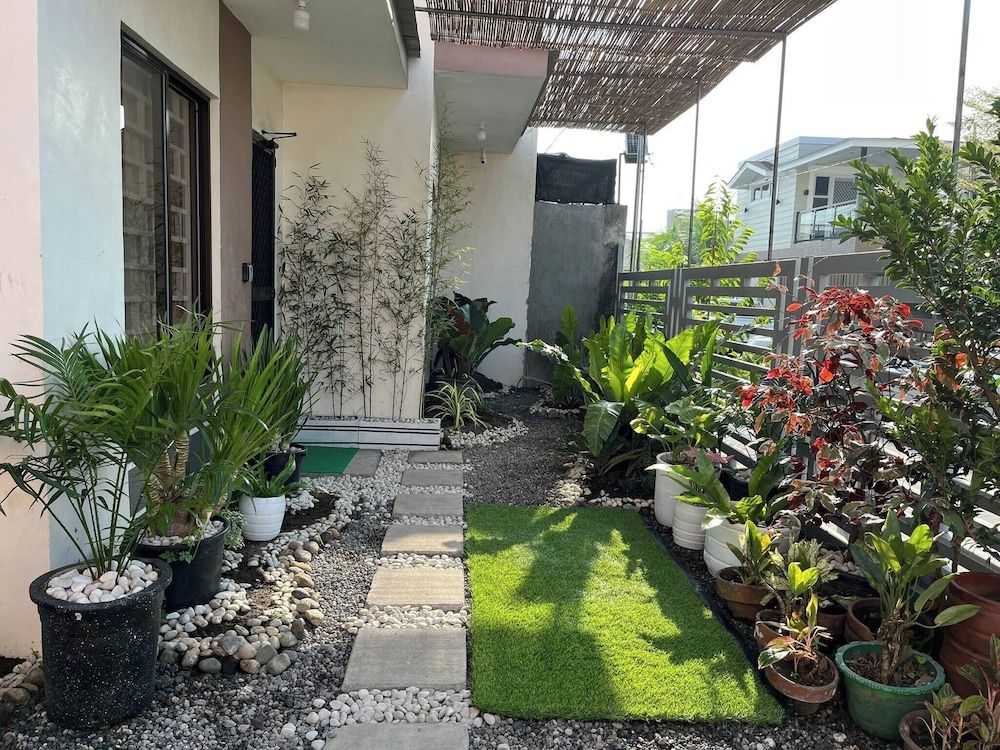 Bloomstone 2BR Family Suite in Gensan House, 2 Bedrooms, Smoking 40