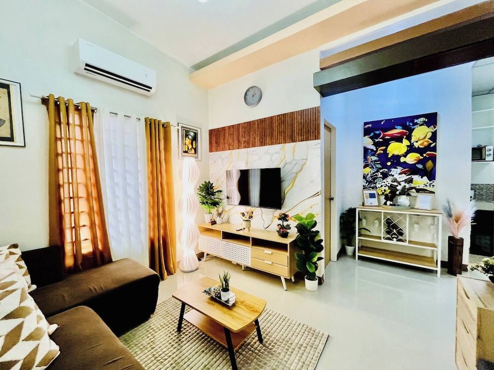 Bloomstone 2BR Family Suite in Gensan House, 2 Bedrooms, Smoking 22