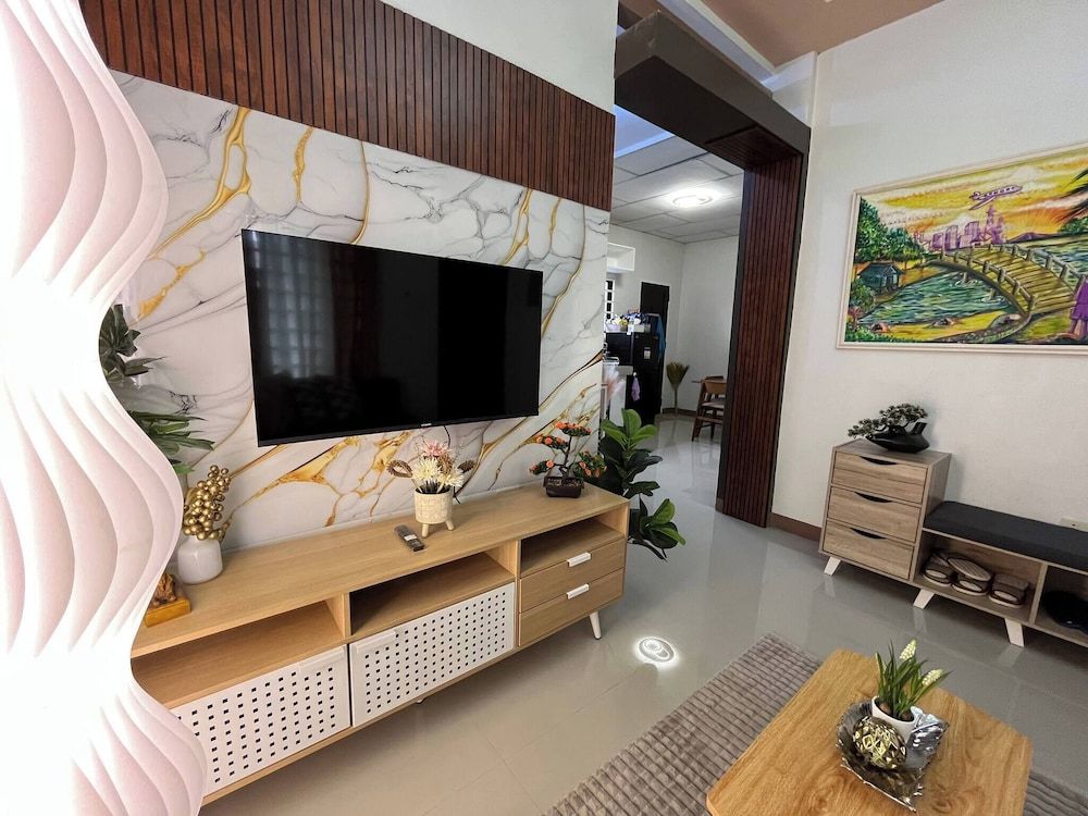 Bloomstone 2BR Family Suite in Gensan House, 2 Bedrooms, Smoking 20