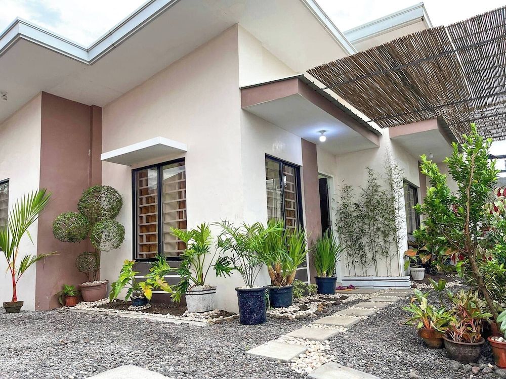 Bloomstone 2BR Family Suite in Gensan House, 2 Bedrooms, Smoking 49
