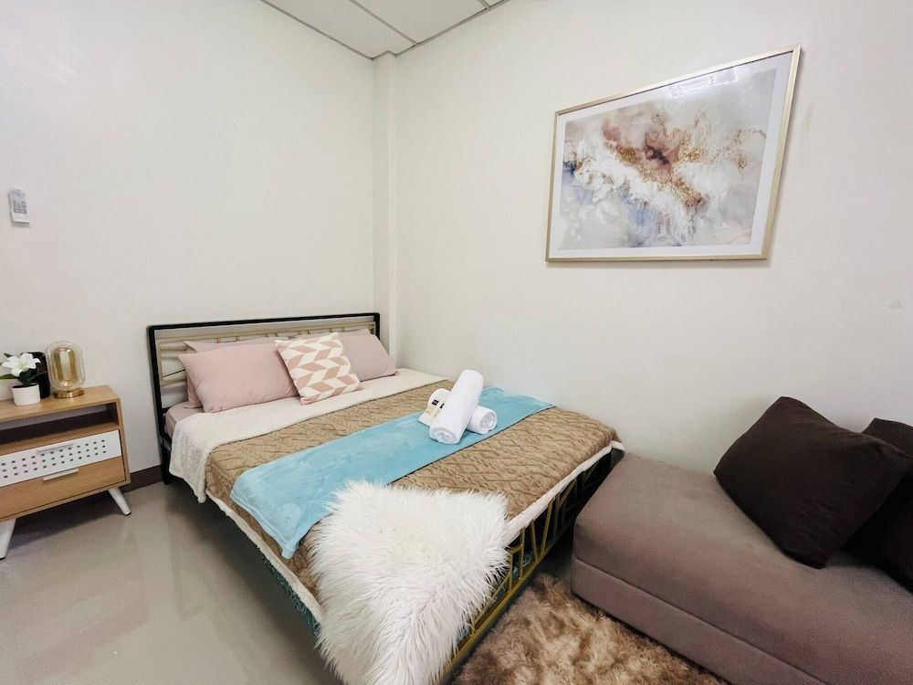 Bloomstone 2BR Family Suite in Gensan House, 2 Bedrooms, Smoking 5