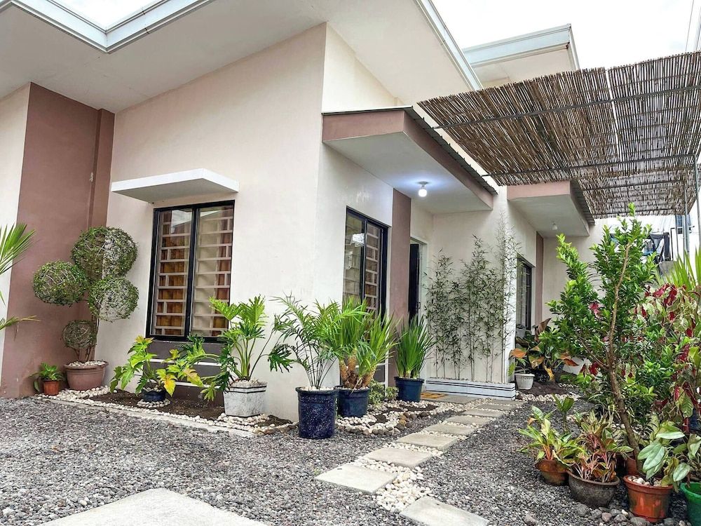 Bloomstone 2BR Family Suite in Gensan House, 2 Bedrooms, Smoking 55