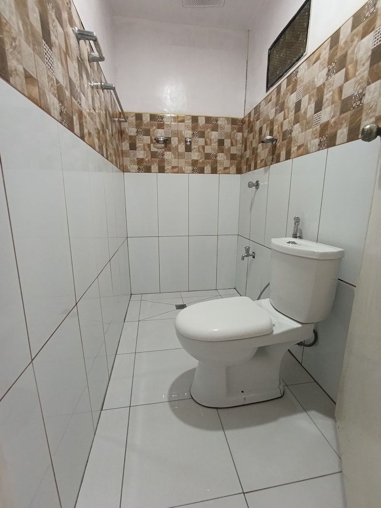 Tay Deling's Garden Cottage with AC 4