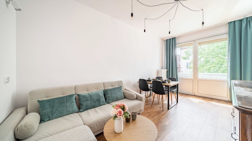 Apartment (9)