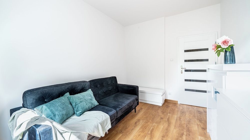 Apartment (9)